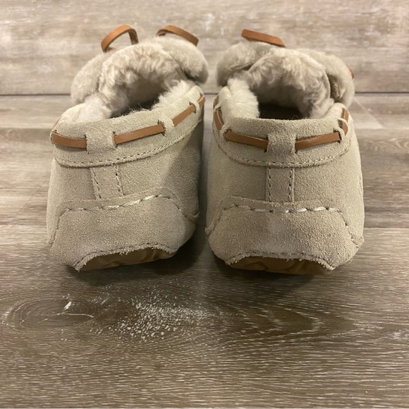 UGG | Dakota Double Bow Moccasin Slippers In Goat Gray Size 10 NEW - Picture 5 of 14
